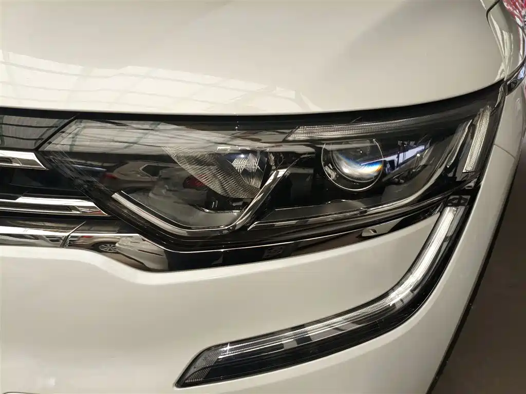 Renault Koleos 2018 — фото 24