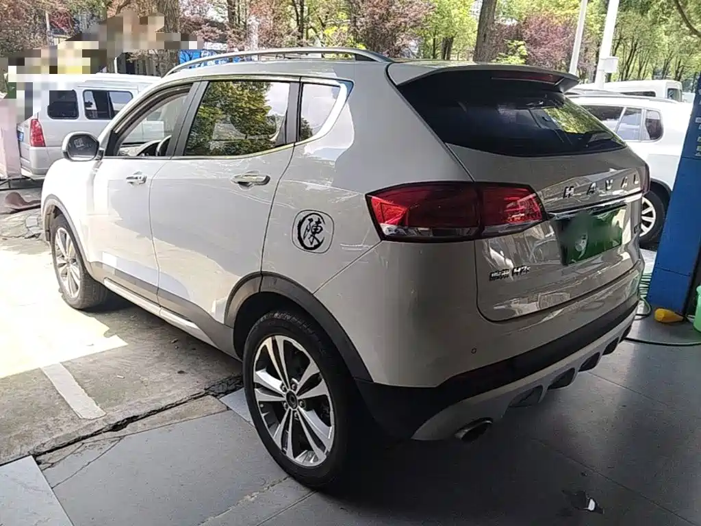 Haval H2s 2018 — фото 5