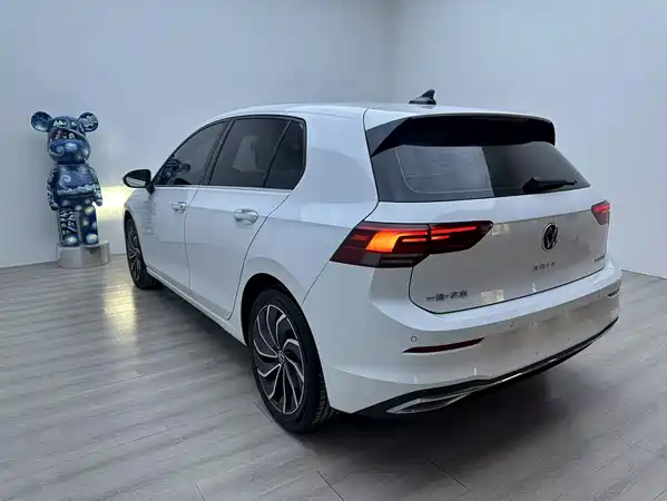 Volkswagen Golf 2022