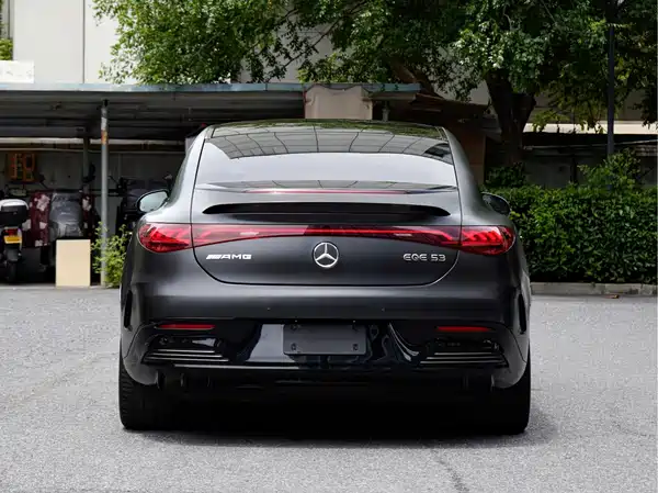 Mercedes-Benz EQE AMG 2025