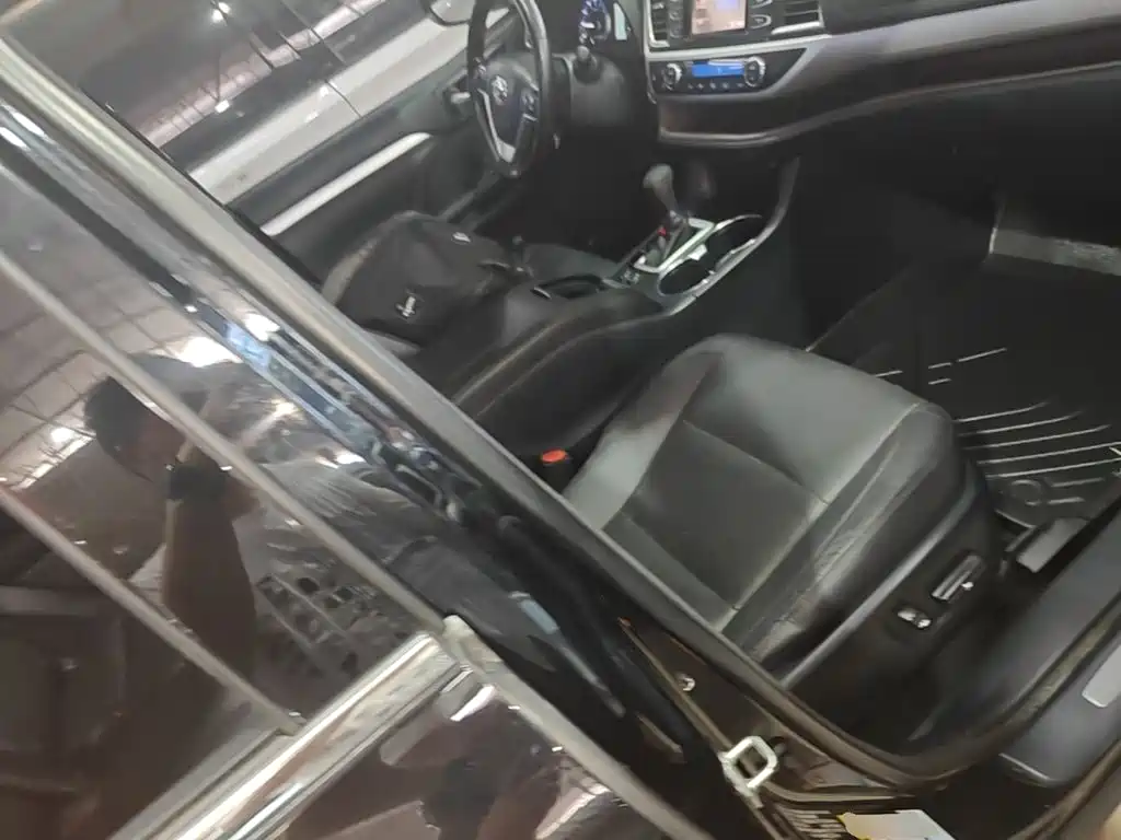 Toyota Highlander 2015 — фото 25