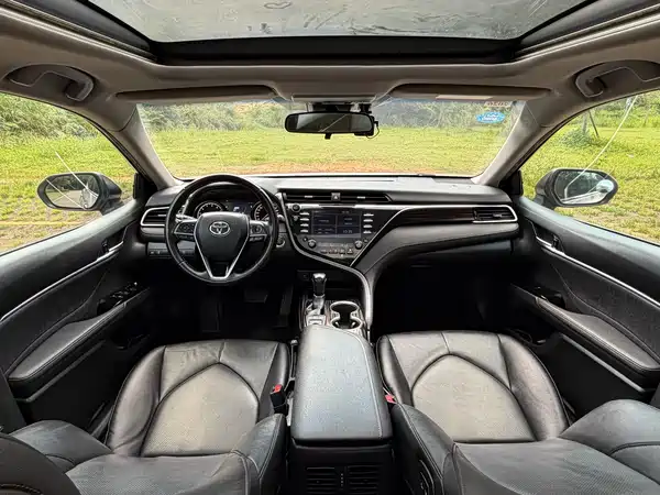 Toyota Camry 2018