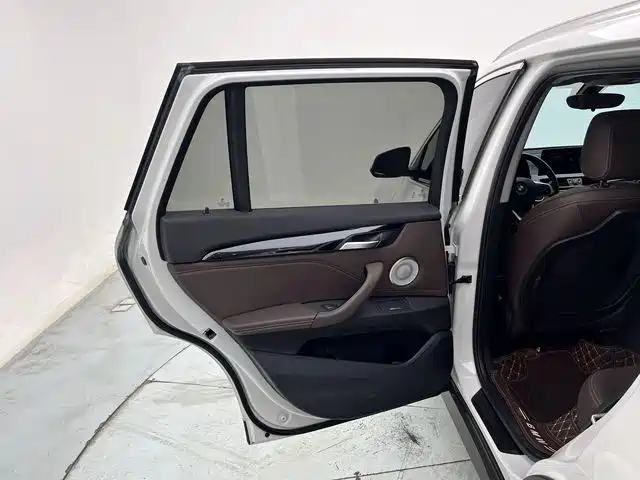 BMW X1 2021 — фото 27