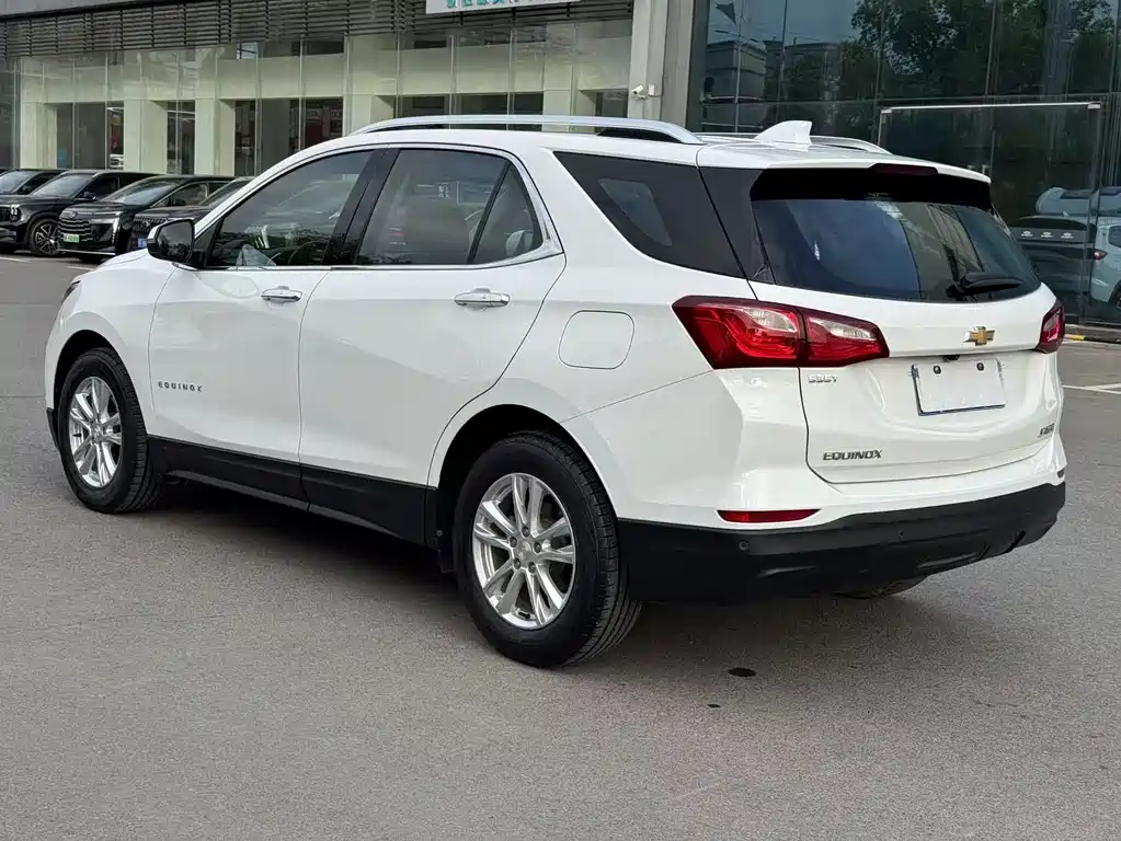 Chevrolet Equinox 2018 — фото 14