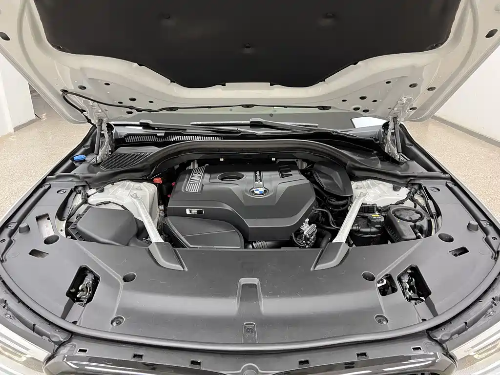 BMW 6 Series GT 2019 — фото 31