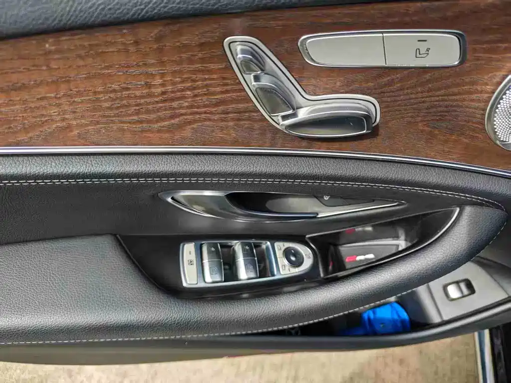 Mercedes-Benz E-Class 2017 — фото 25