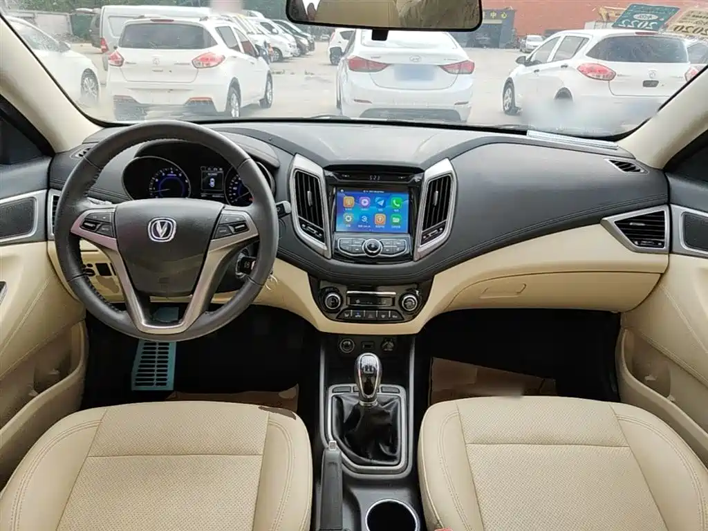 Changan Eado 2018 — фото 10