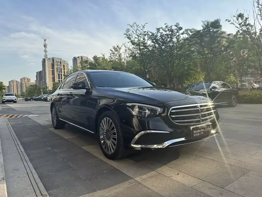 Mercedes-Benz E-Class 2022