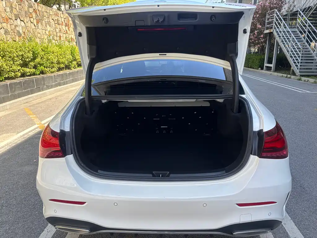 Mercedes-Benz A-Class 2023 — фото 18