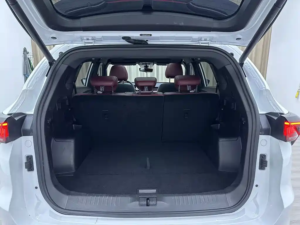Jetour Jietu X70 PLUS 2023 — фото 19