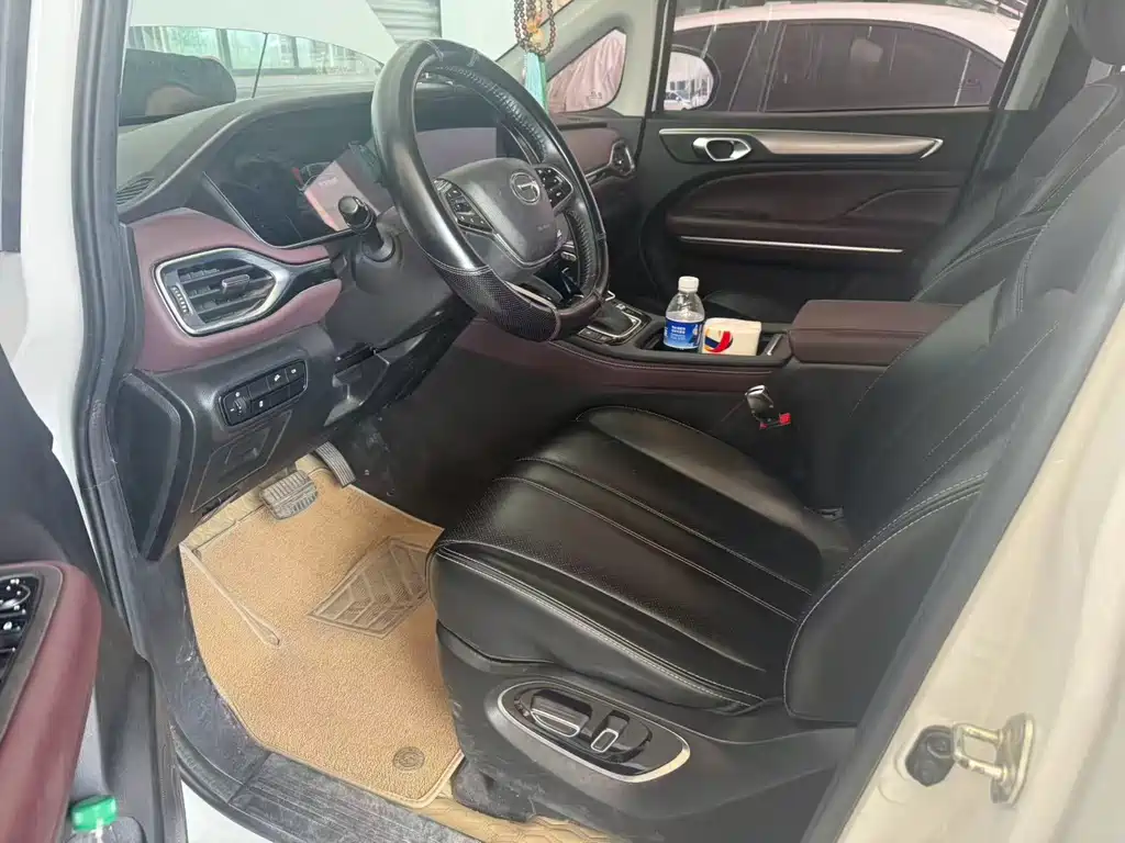 GAC Trumpchi M6 2023 — фото 3