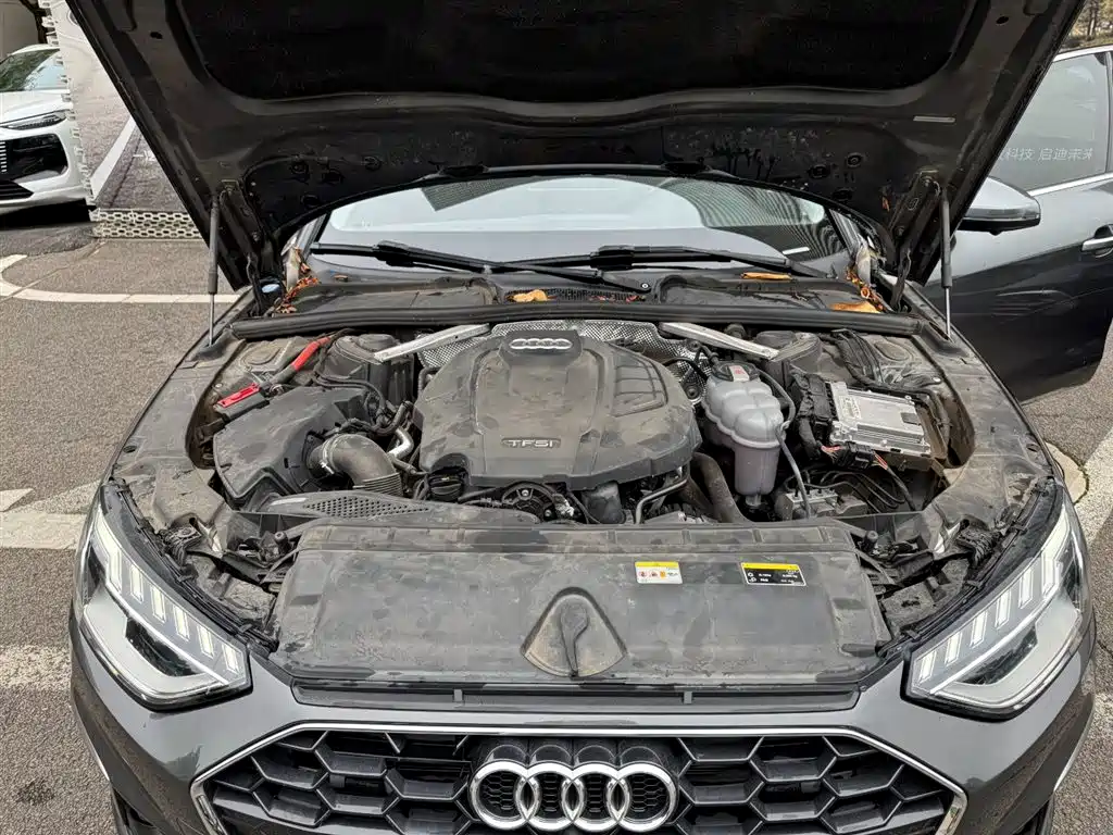 Audi A4L 2021 — фото 25