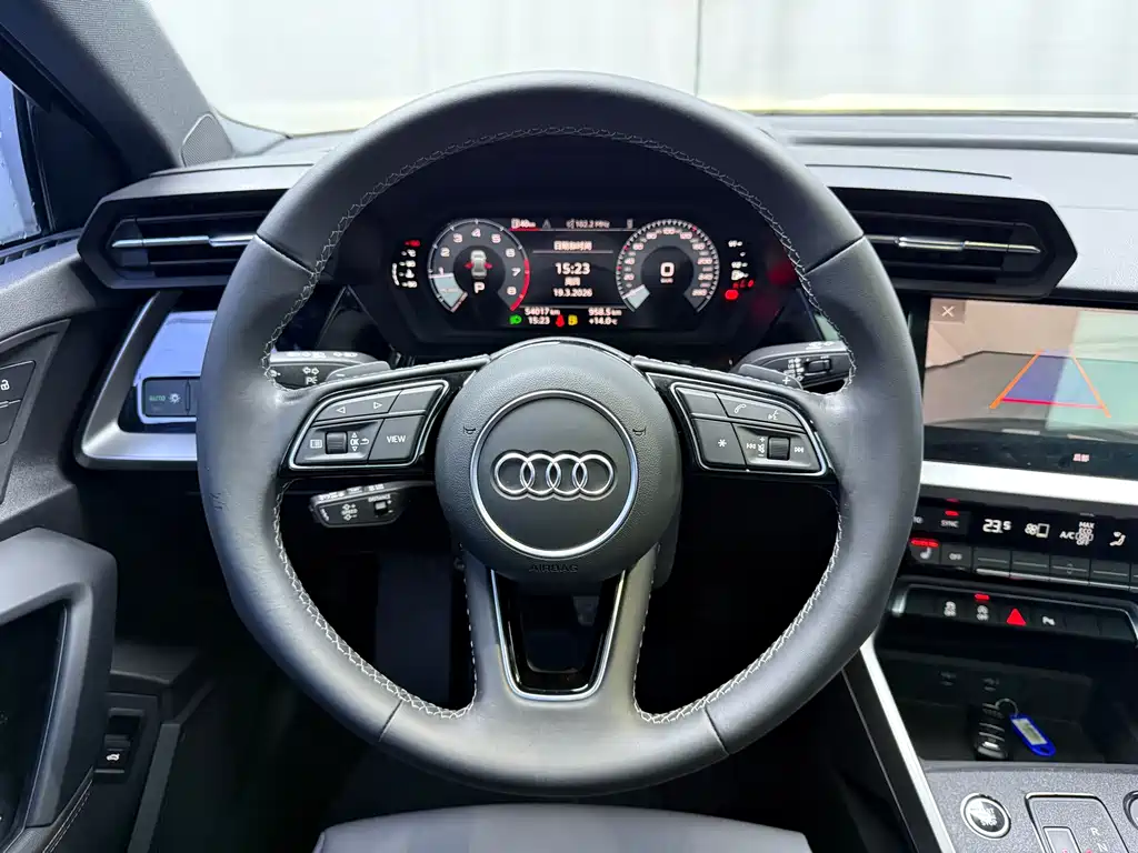 Audi A3 2023 — фото 9