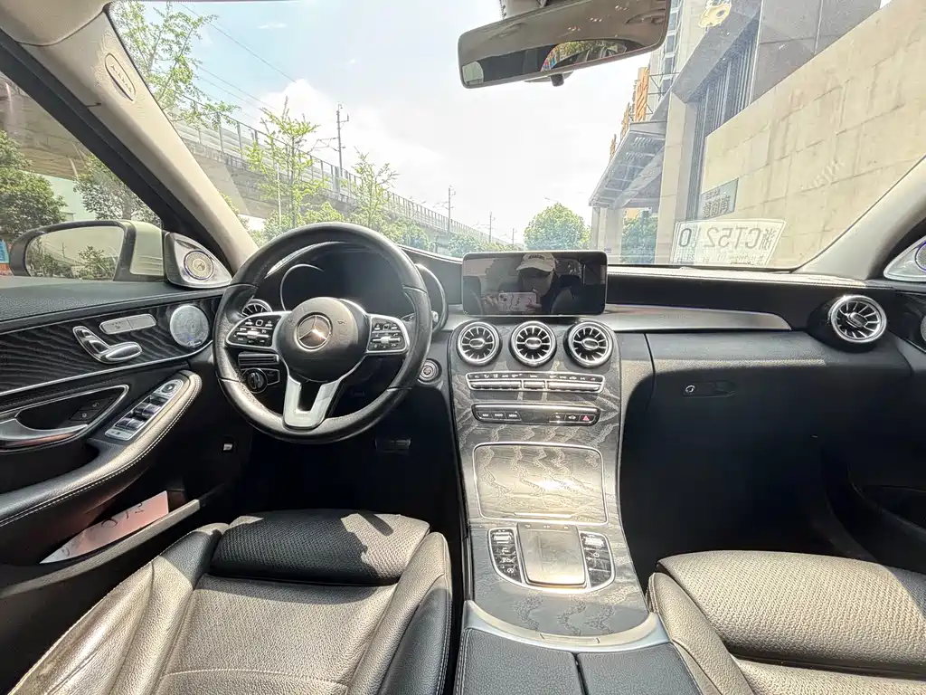 Mercedes-Benz C-Class 2019 — фото 15