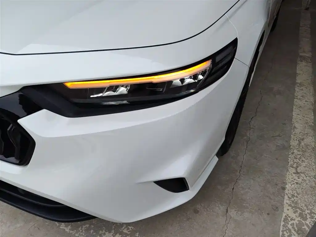 Honda Inspire 2025 — фото 24