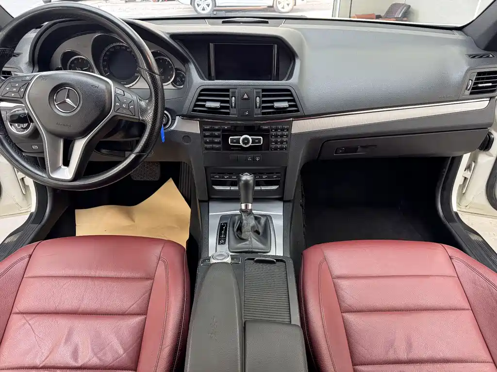 Mercedes-Benz E-Class 2012 — фото 14