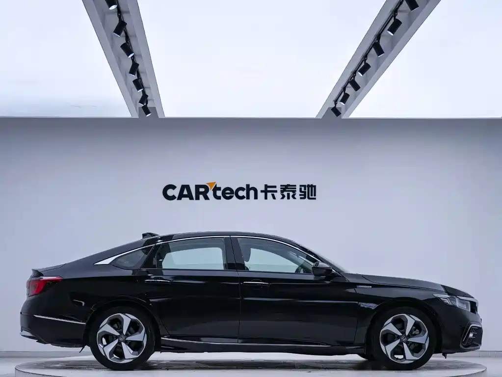 Honda Inspire 2021 — фото 5