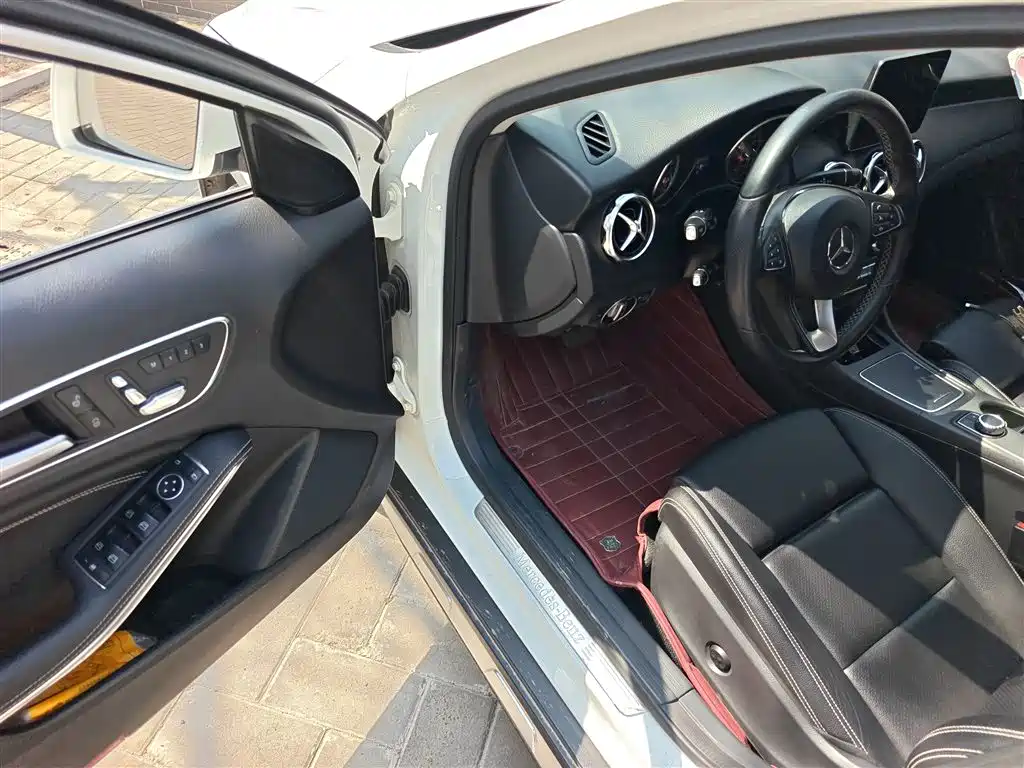 Mercedes-Benz GLA 2018 — фото 14