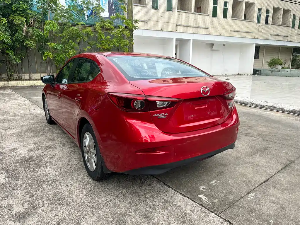 Mazda 3 Axela 2019 — фото 7