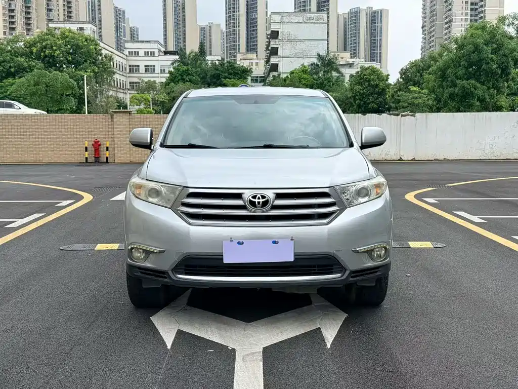 Toyota Highlander 2013 — фото 2