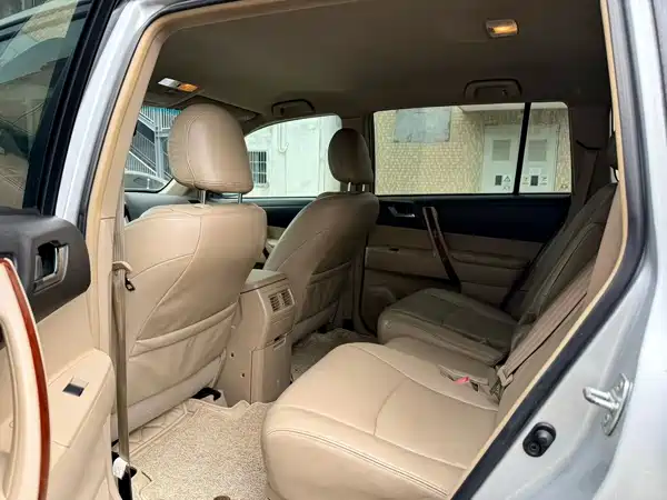 Toyota Highlander 2011