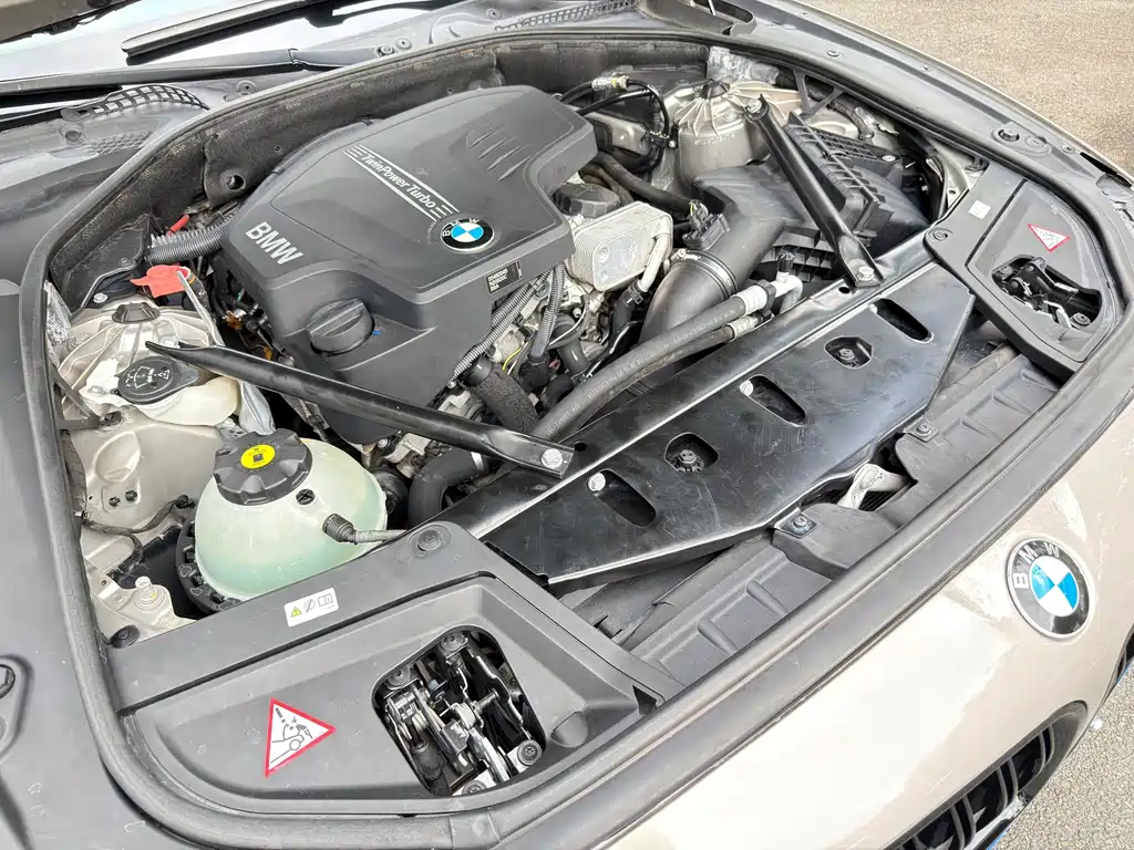 BMW 5 Series 2013 — фото 15