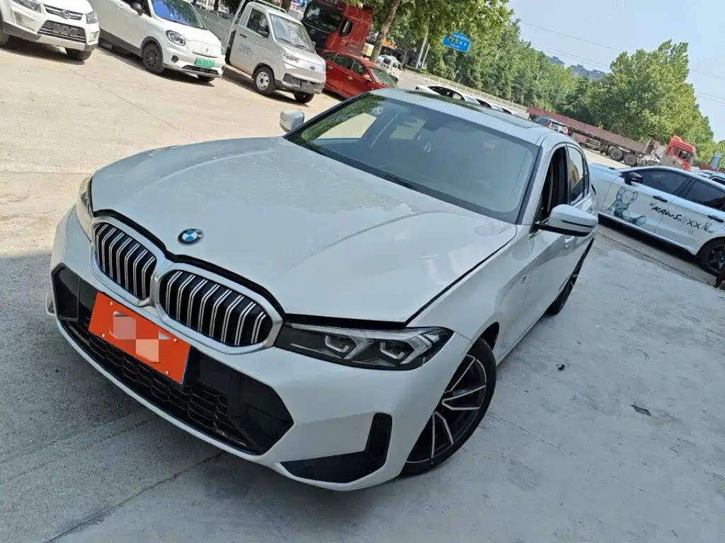 BMW 3 Series 2023 — фото 1