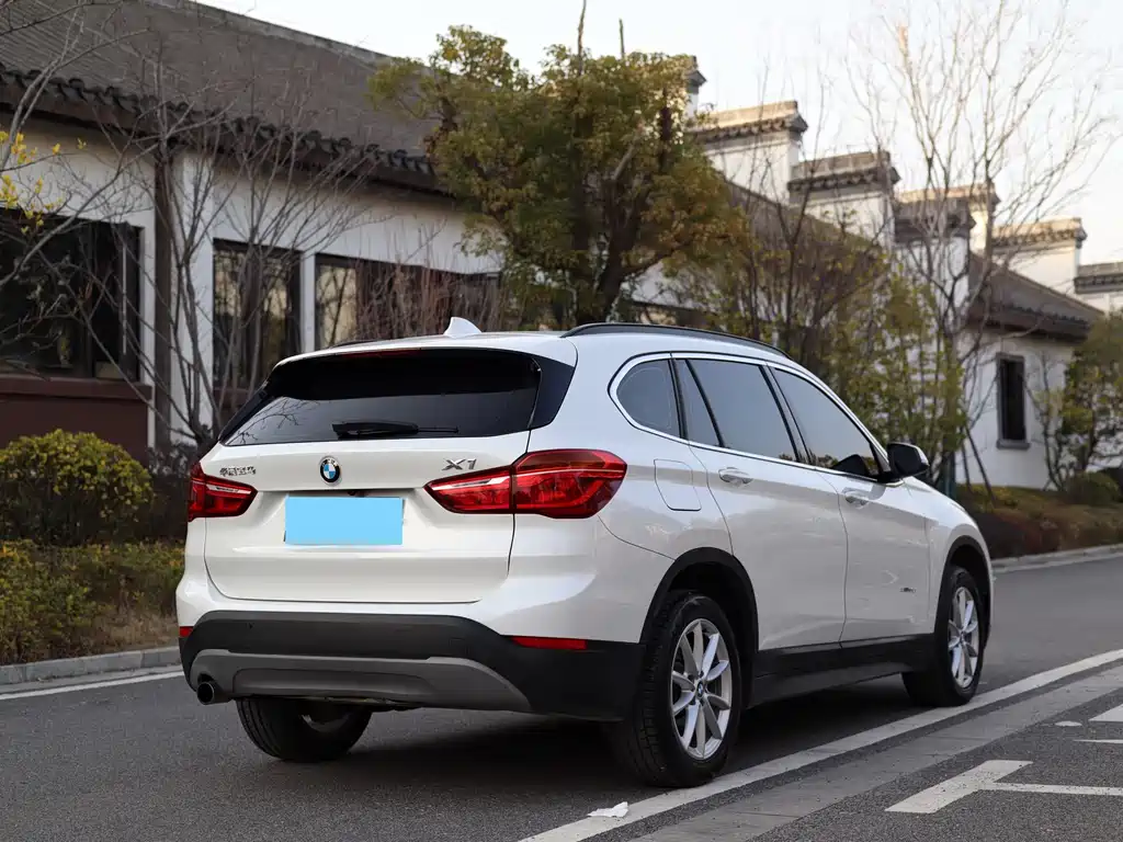 BMW X1 2017 — фото 5
