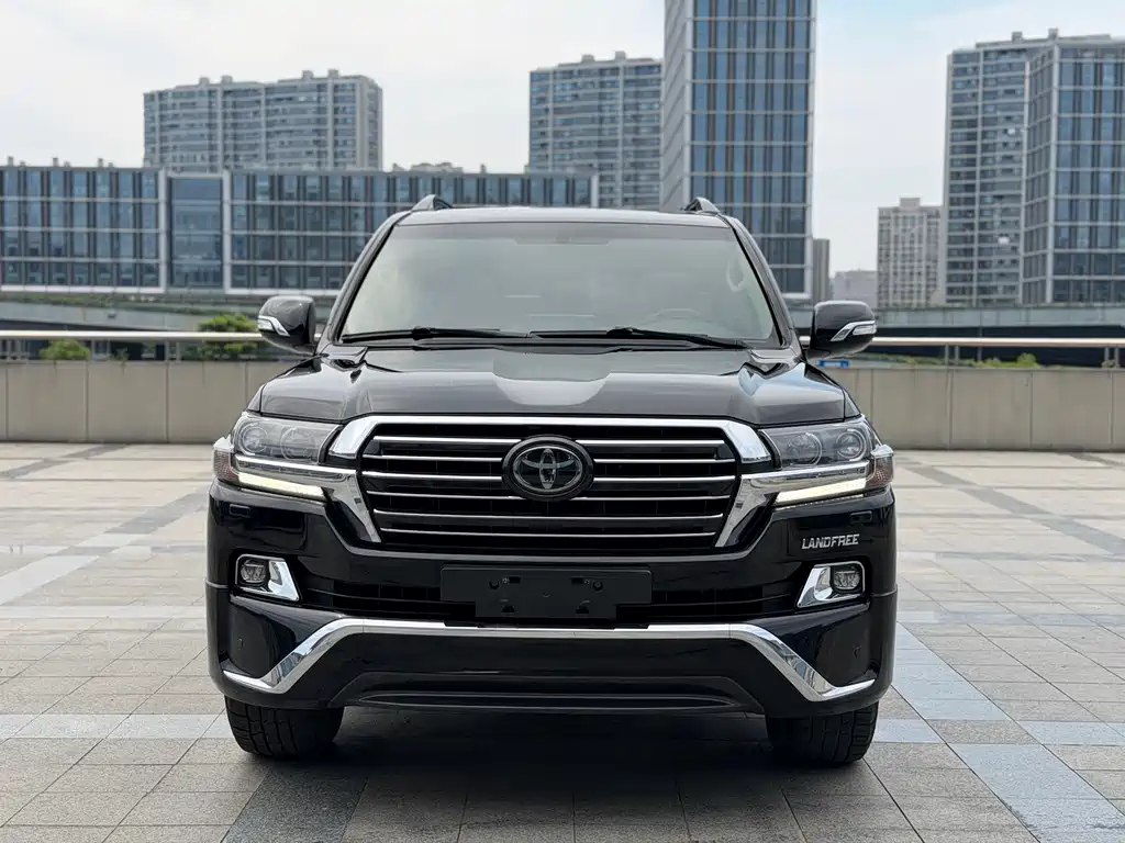 Toyota Land Cruiser 2018 — фото 2