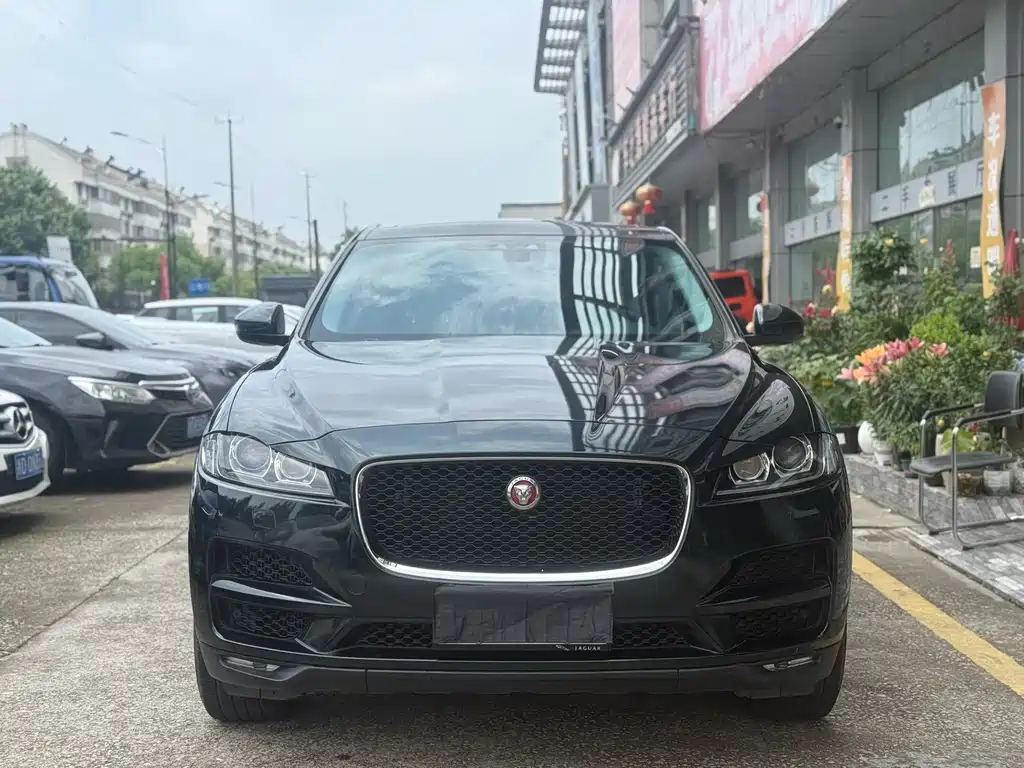 Jaguar F-PACE 2018 — фото 2