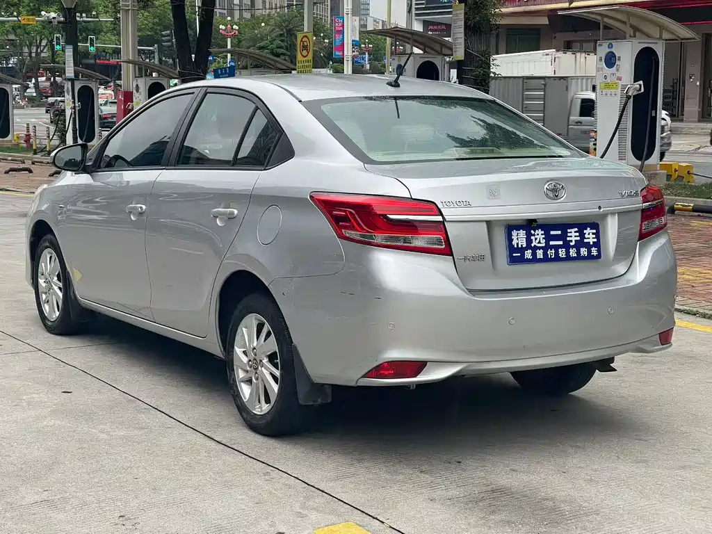 Toyota Vios 2017 — фото 6