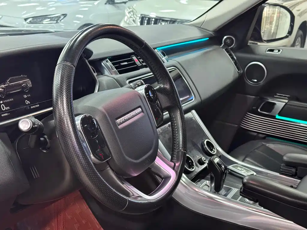 Land Rover Sport PHEV 2021 — фото 10