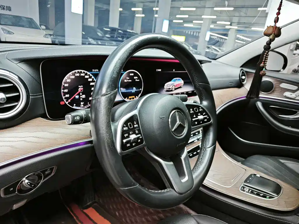 Mercedes-Benz E-Class 2020 — фото 8