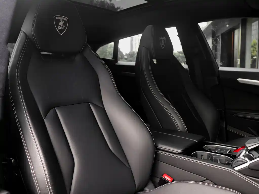 Lamborghini Urus 2020 — фото 11