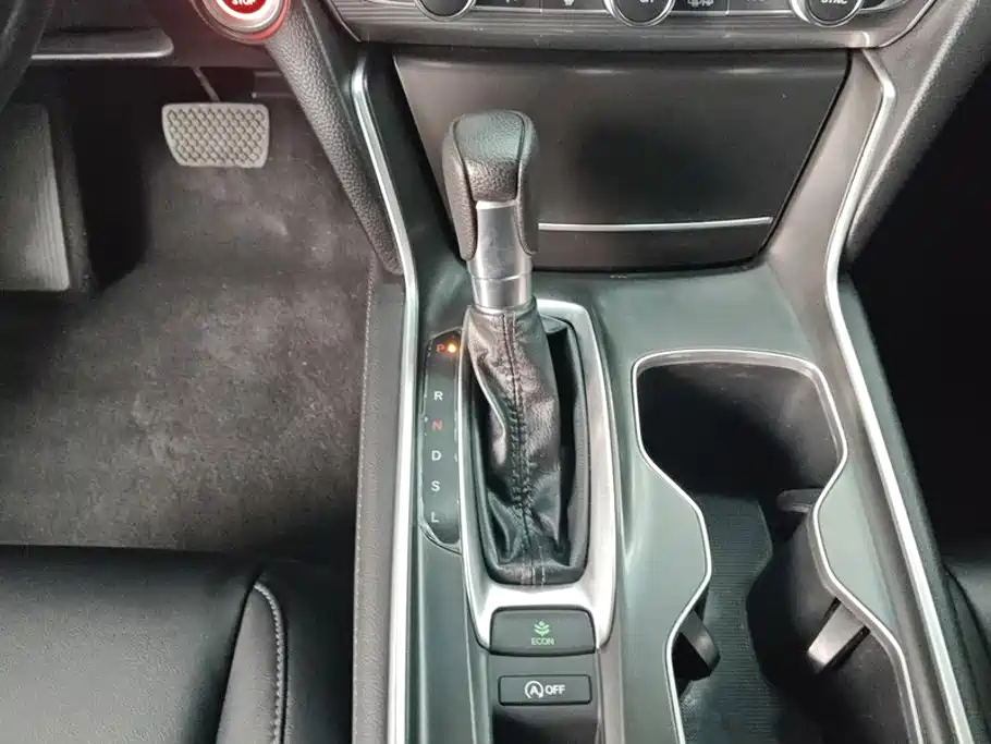 Honda Accord 2022 — фото 16