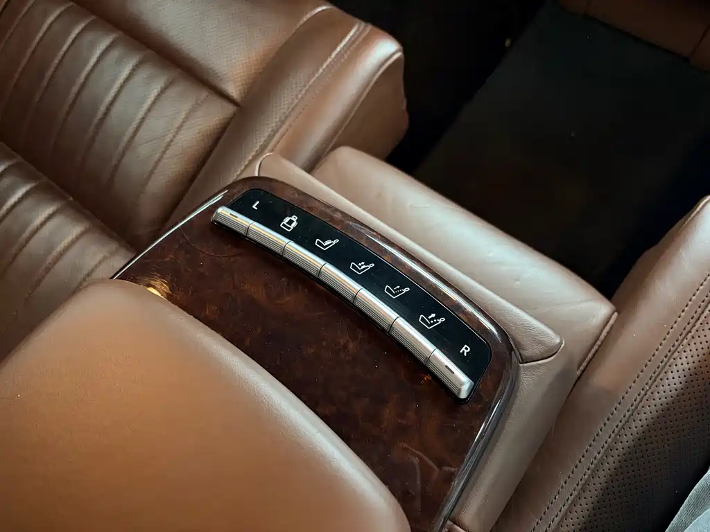 Mercedes-Benz S-Class 2011 — фото 21