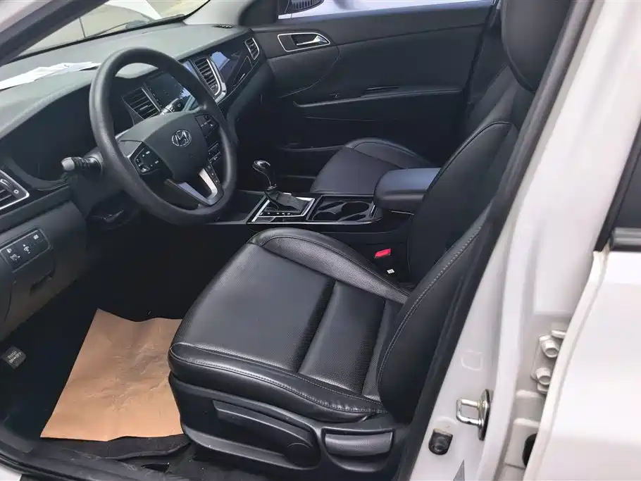 Hyundai Mistra 2015 — фото 9