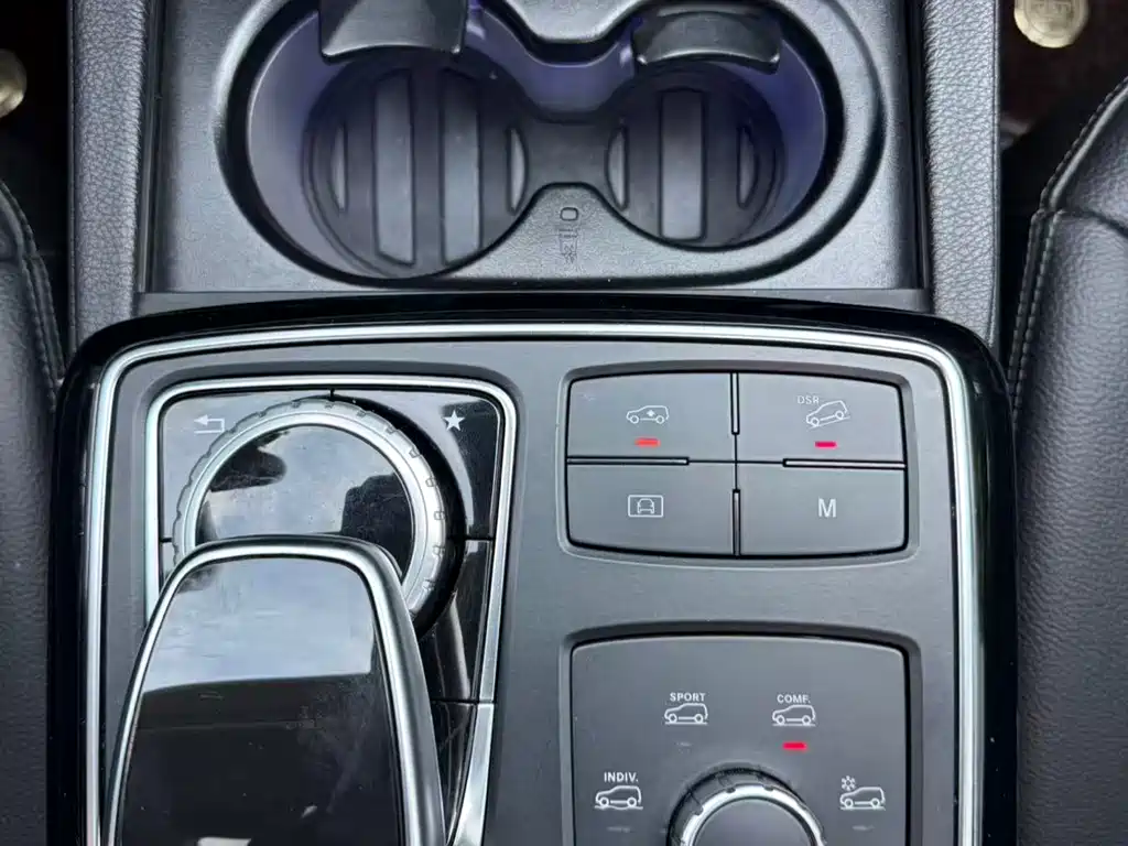 Mercedes-Benz GLE 2015 — фото 11