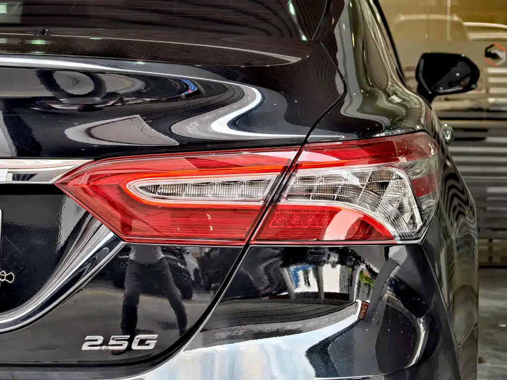Toyota Camry 2021 — фото 15