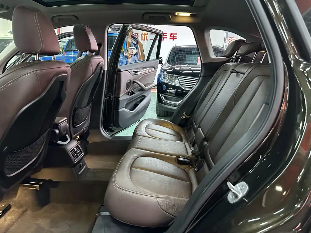 BMW X1 2018 — фото 10