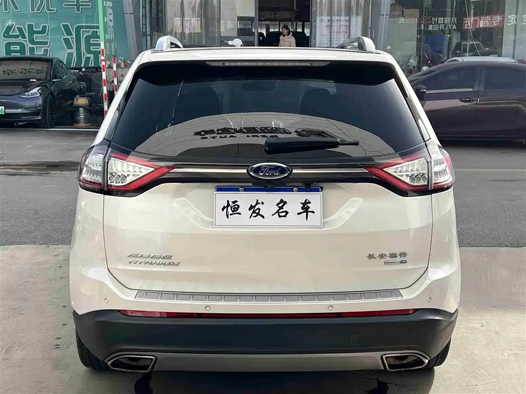 Ford Edge 2018 — фото 15