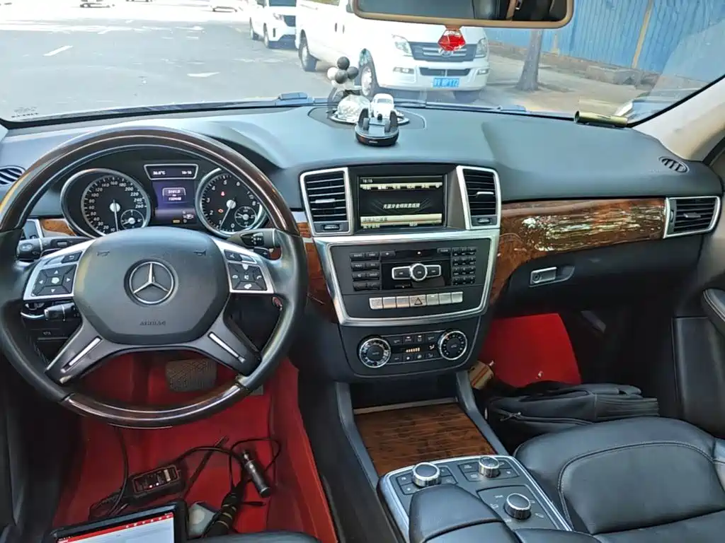Mercedes-Benz M-Class 2014 — фото 14