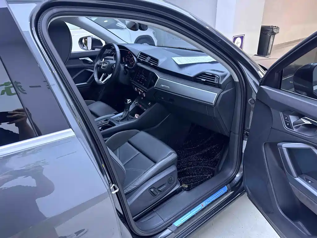 Audi Q3 Sportback 2021 — фото 11