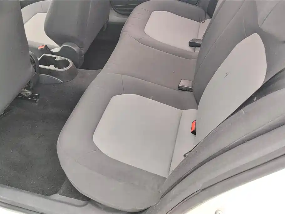 Skoda Rapid 2018 — фото 11