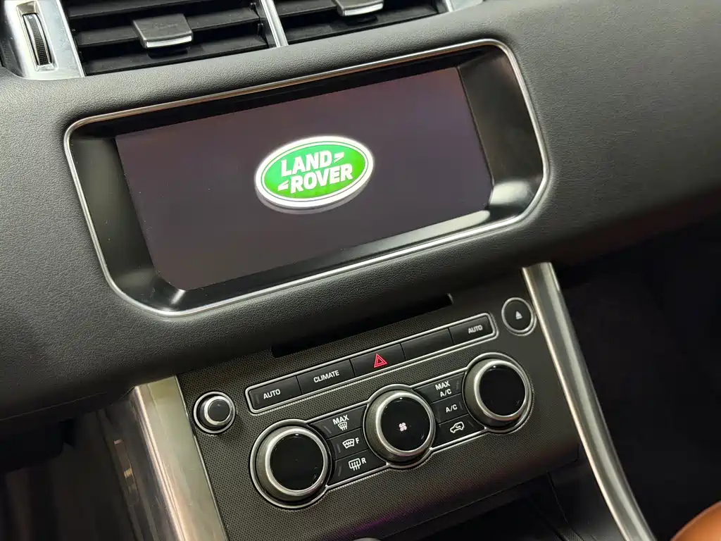 Land Rover Range Rover Sport 2017 — фото 9