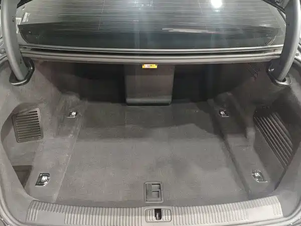 Audi A8 2024