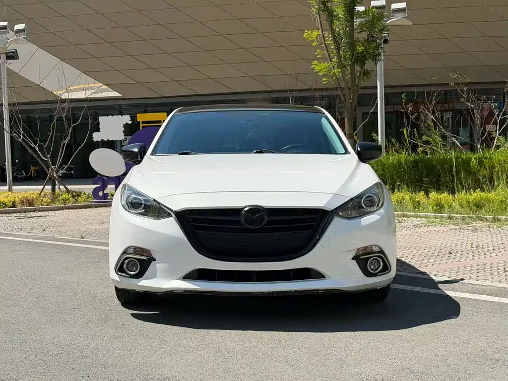 Mazda 3 Axela 2016