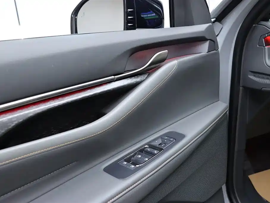 Ford Edge 2023 — фото 12