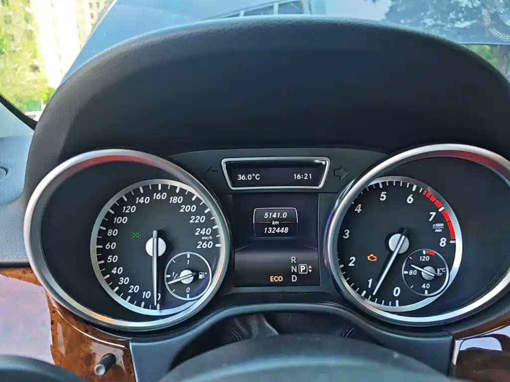 Mercedes-Benz M-Class 2014 — фото 12