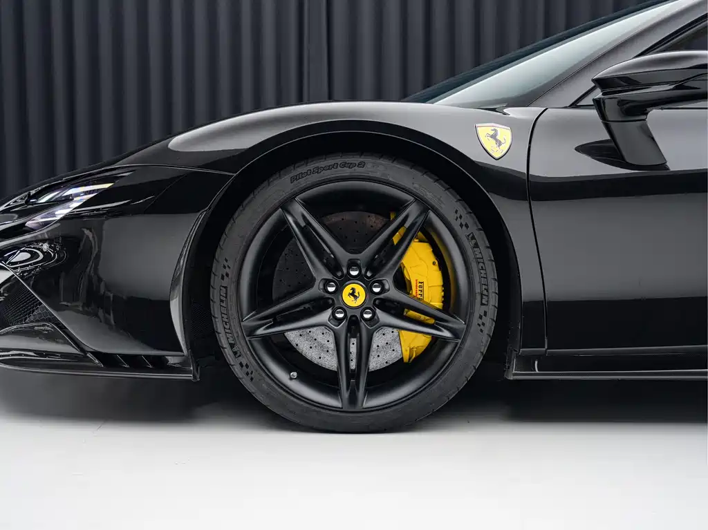 Ferrari SF90 2023 — фото 13